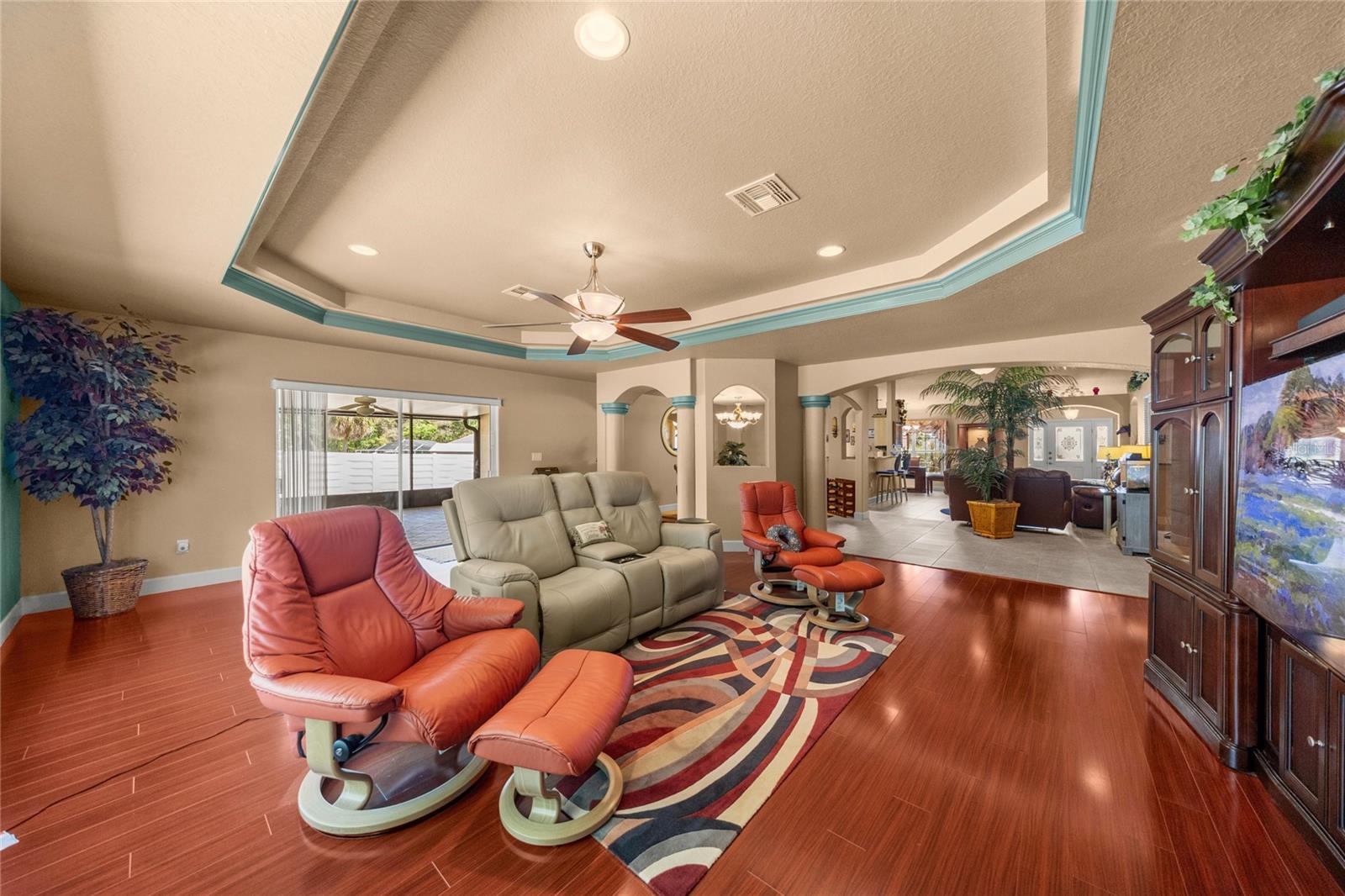 EMERALD POINT - Residential