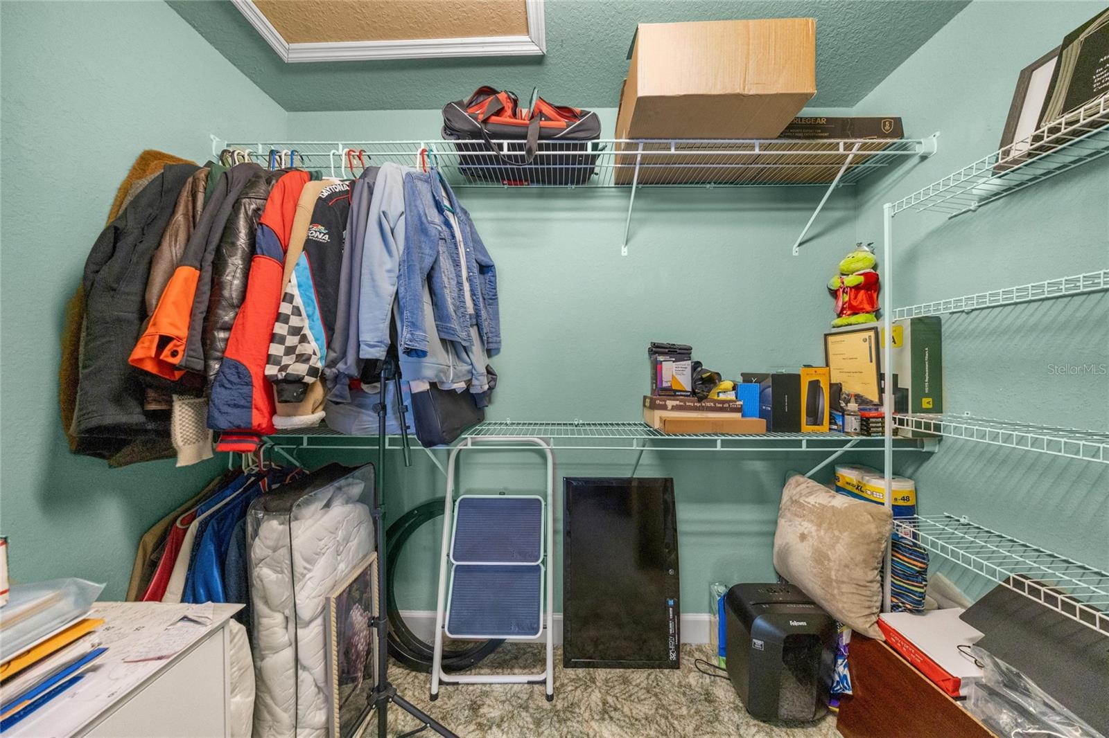 EMERALD POINT - Residential