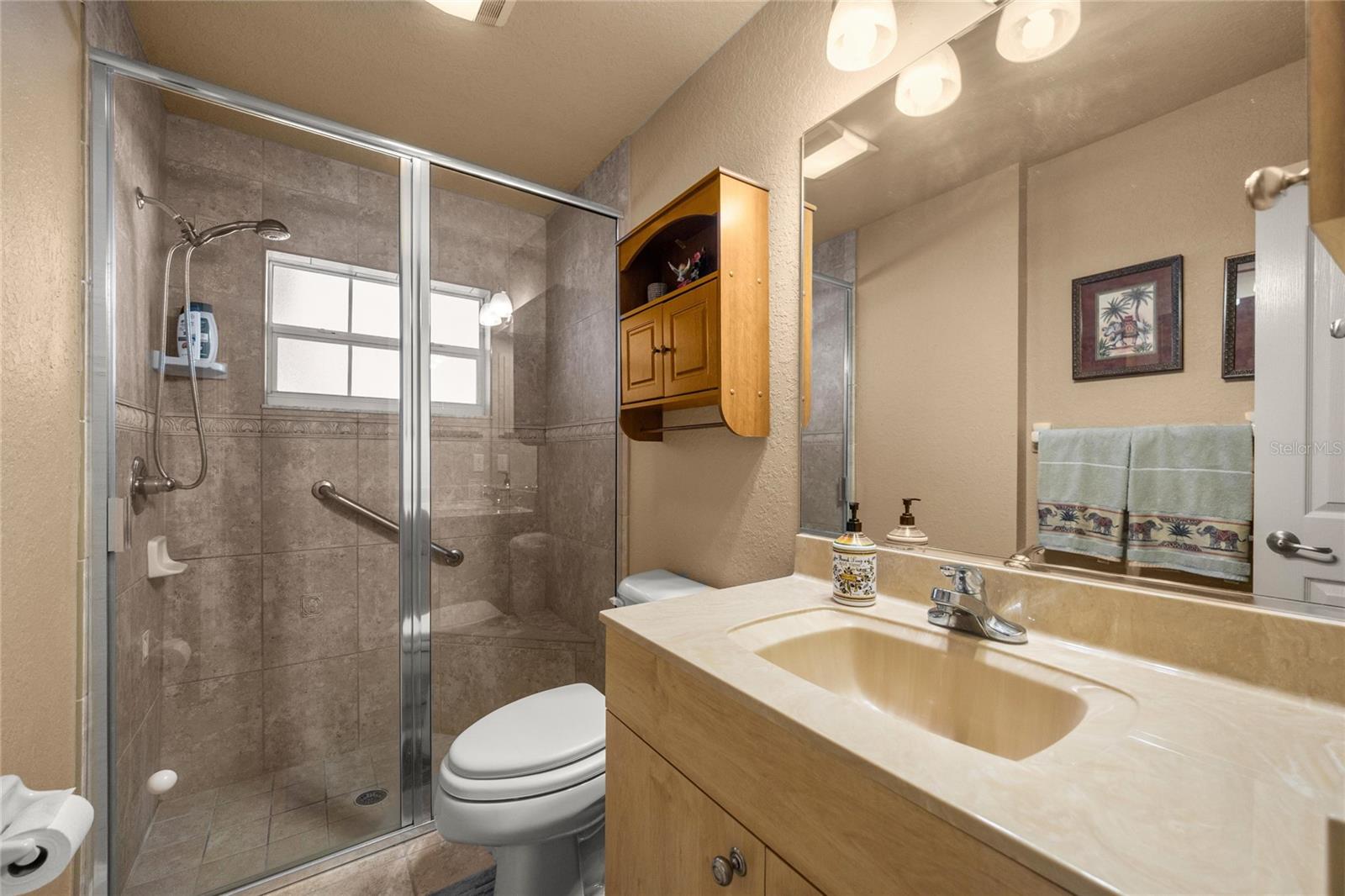 EMERALD POINT - Residential