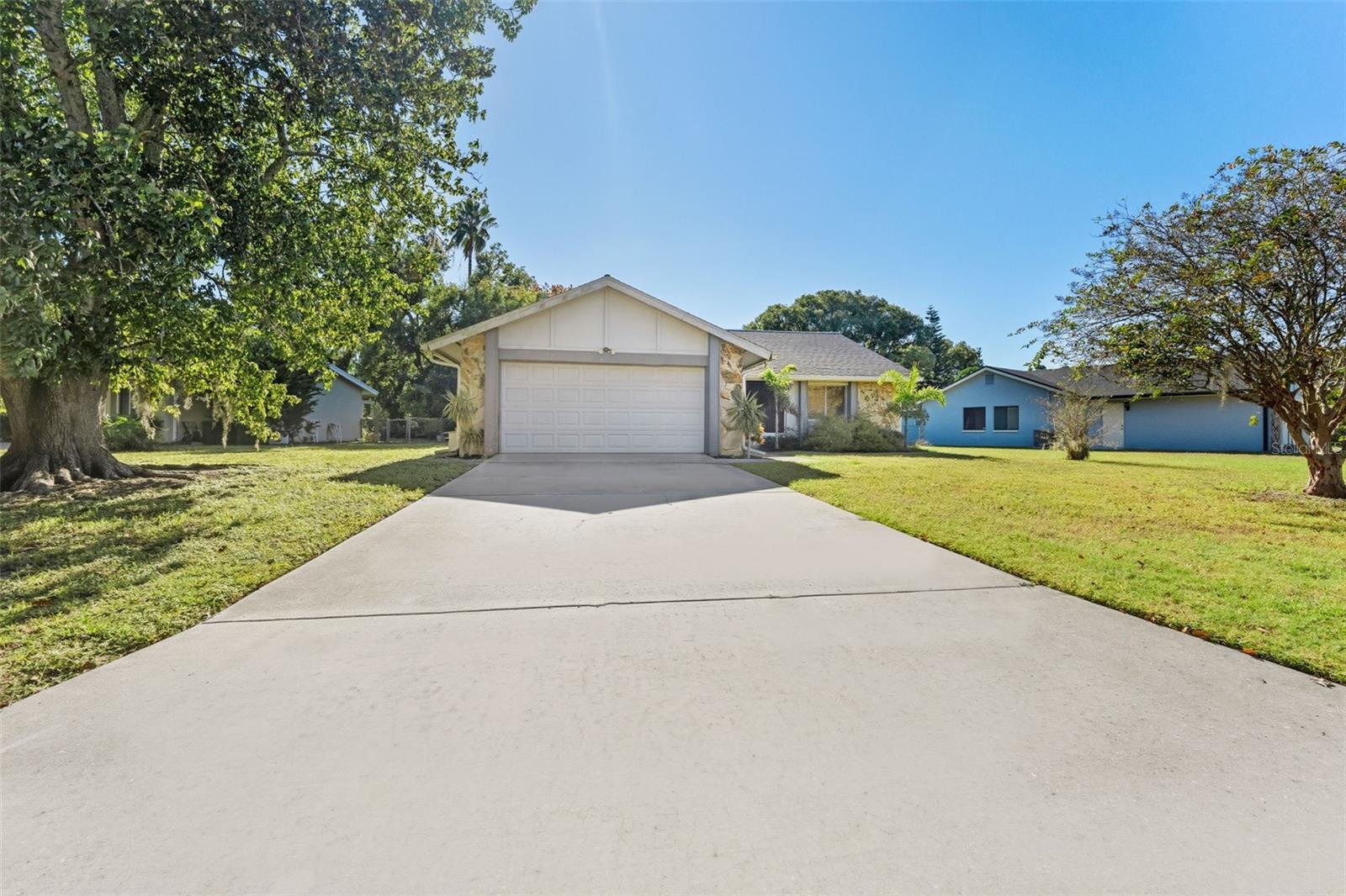 WINDSOR MILL - Residential