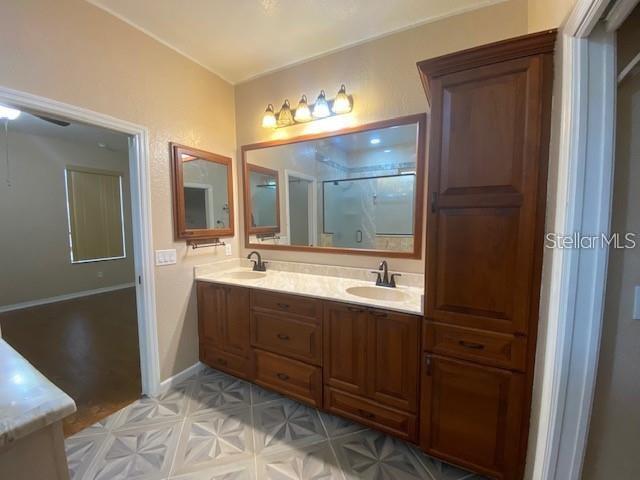 LAKE WEIR SHORES - Residential Lease