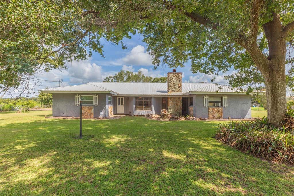 Photo of 2630 Keysville Drive, Lithia, FL 33547 (MLS # TB8542720)