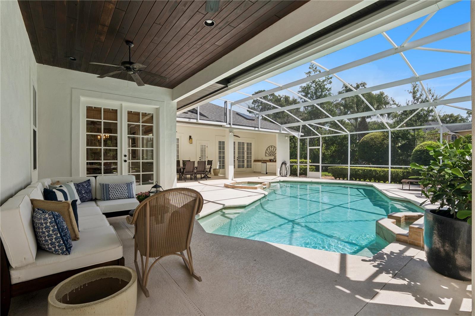 395 EAGLE CREEK CIRCLE