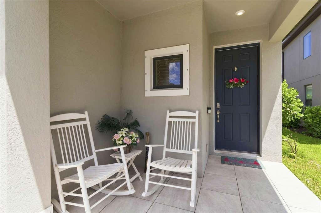 Photo of 5517 Summit Glen, Bradenton, FL 34203 (MLS # A4703510)