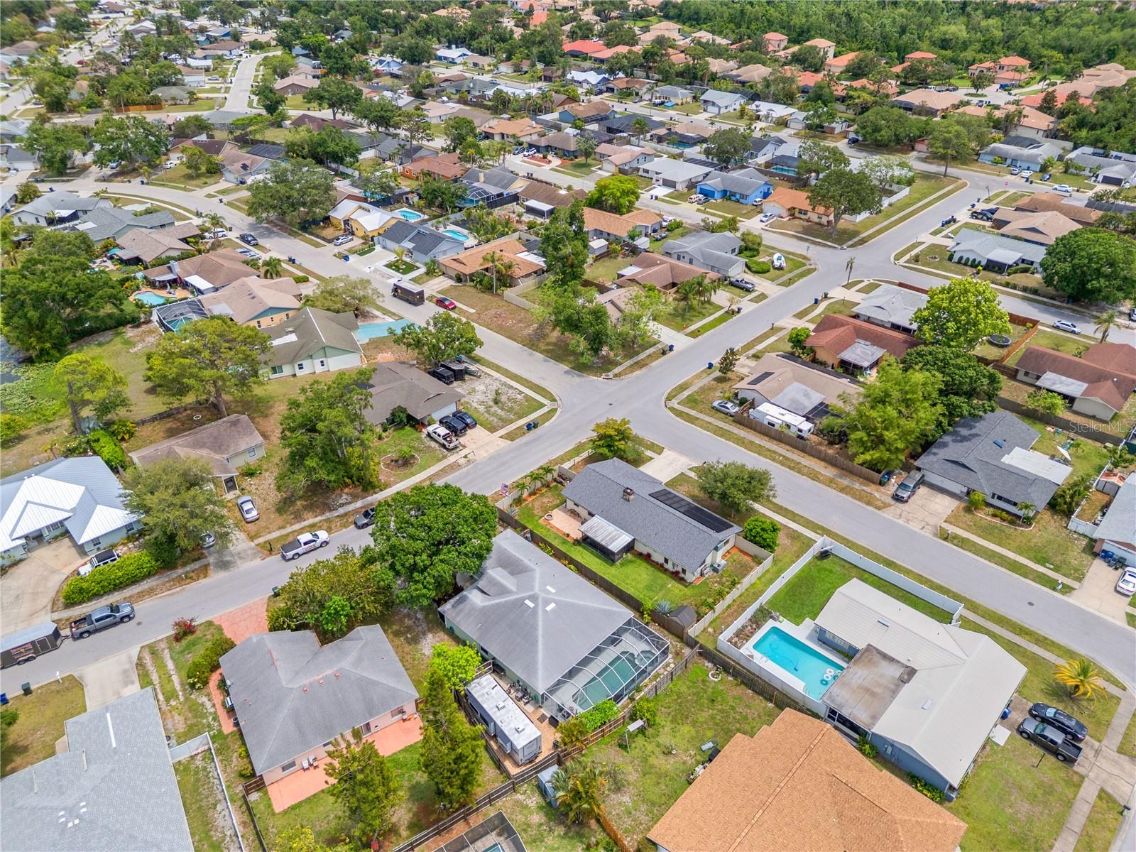 LAKE SARASOTA - Residential