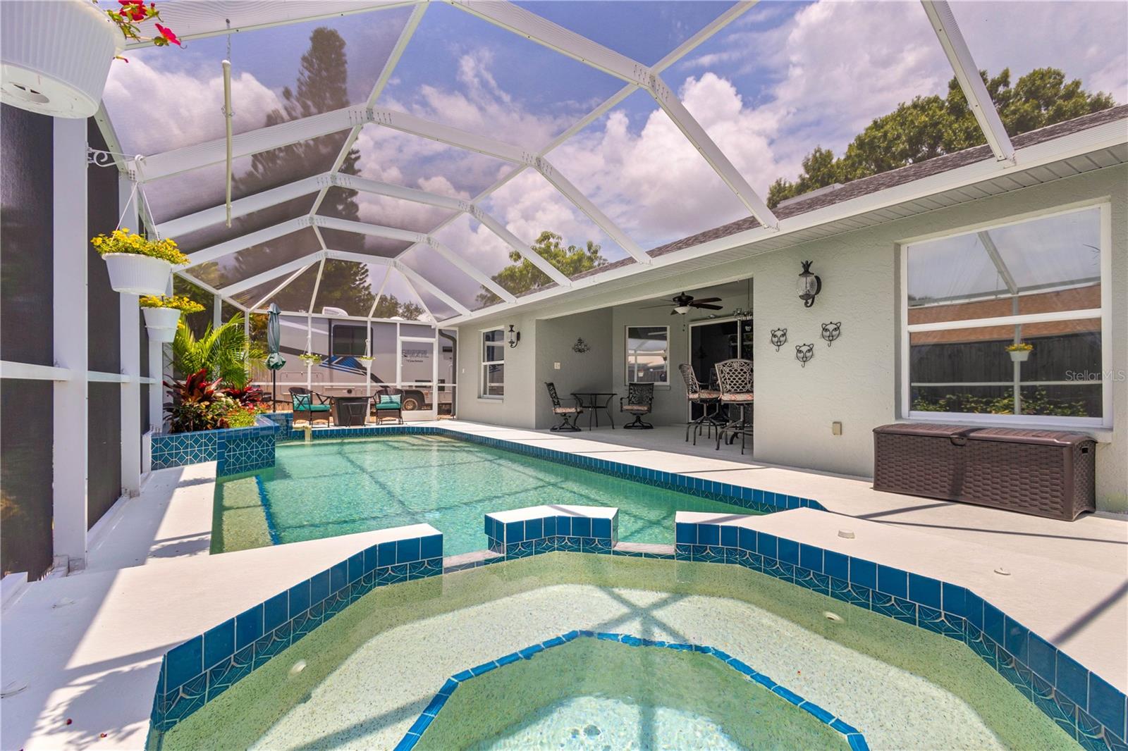 LAKE SARASOTA - Residential