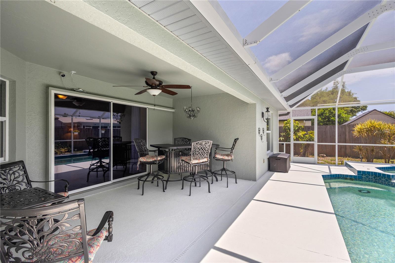 LAKE SARASOTA - Residential