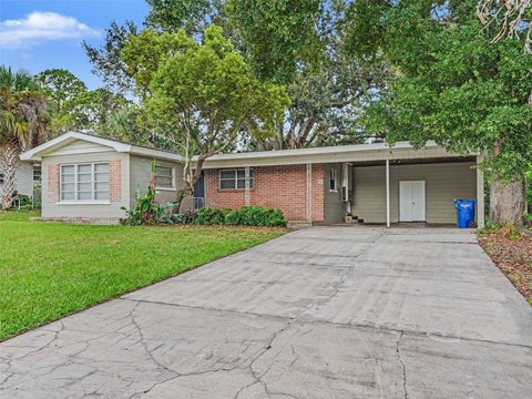Photo of 806 Avenue L SE, Winter Haven, FL 33880 (MLS # O6439949)
