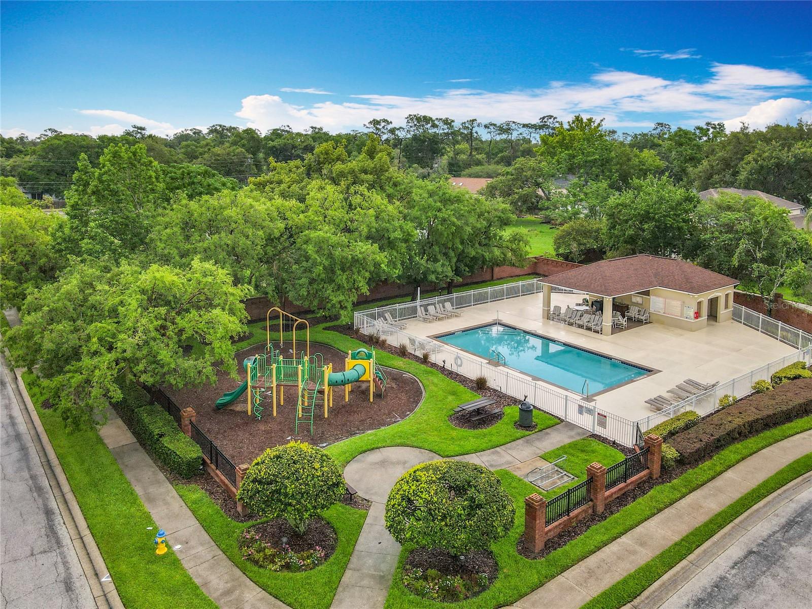 CAMDEN CLUB - Residential