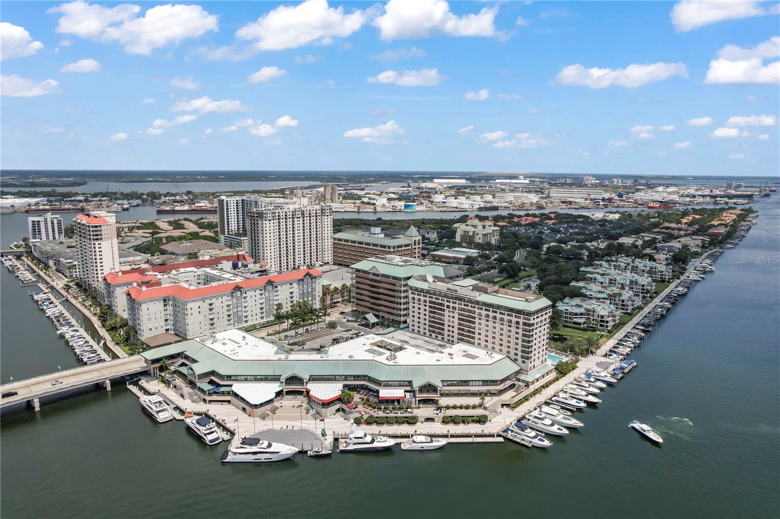 HARBOUR PLACE CITY HOMES A CON - Residential