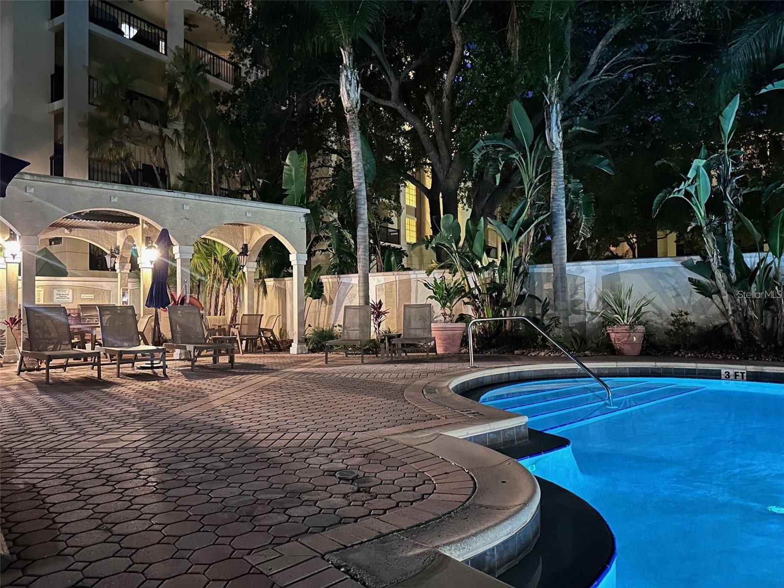 HARBOUR PLACE CITY HOMES A CON - Residential