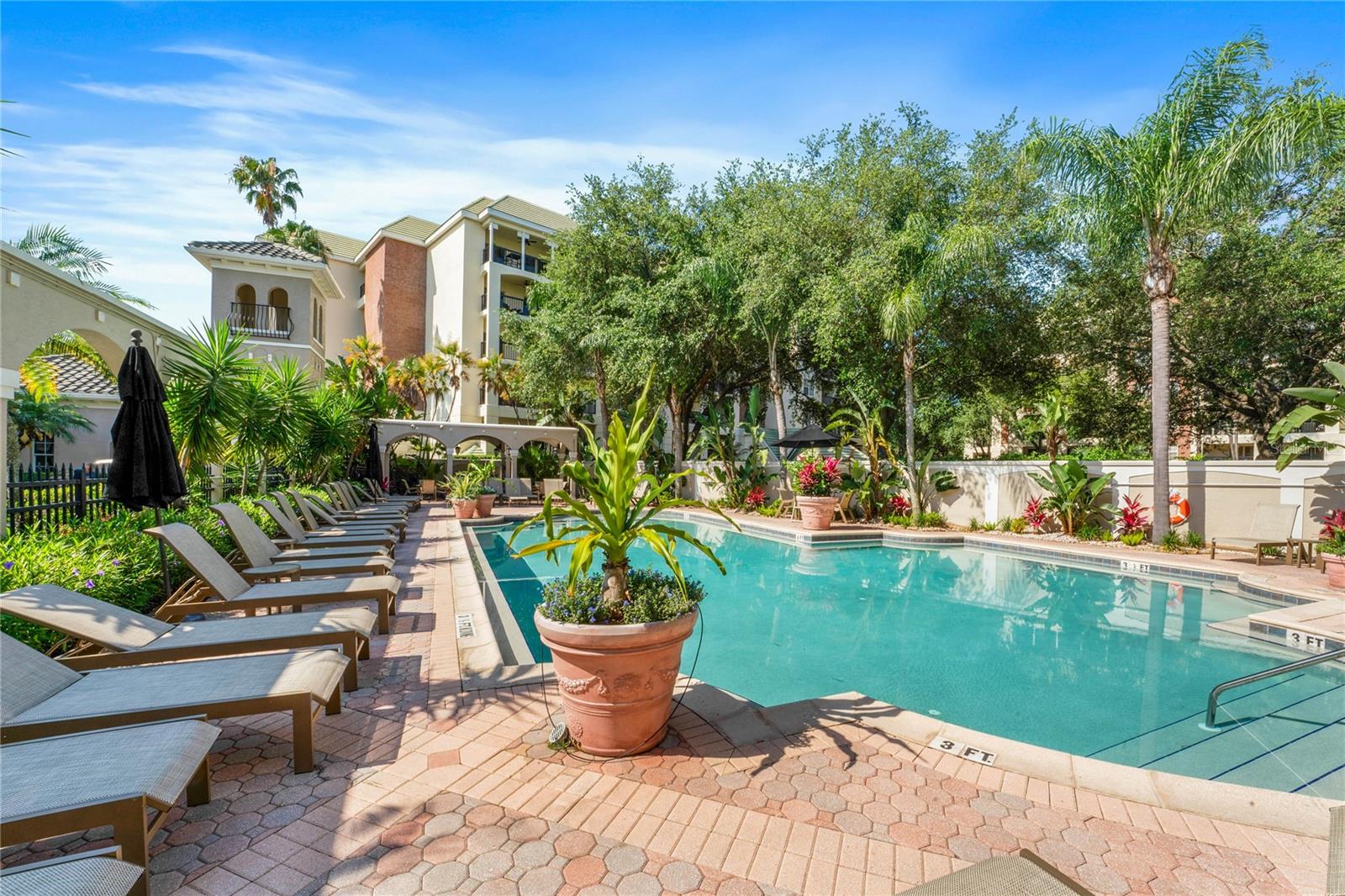 HARBOUR PLACE CITY HOMES A CON - Residential