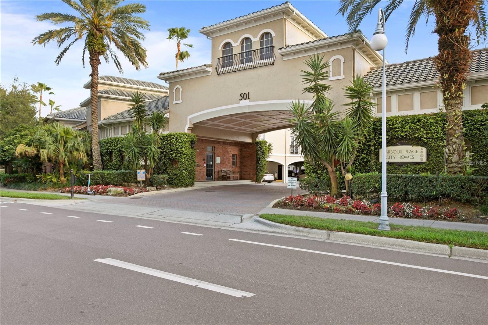 HARBOUR PLACE CITY HOMES A CON - Residential