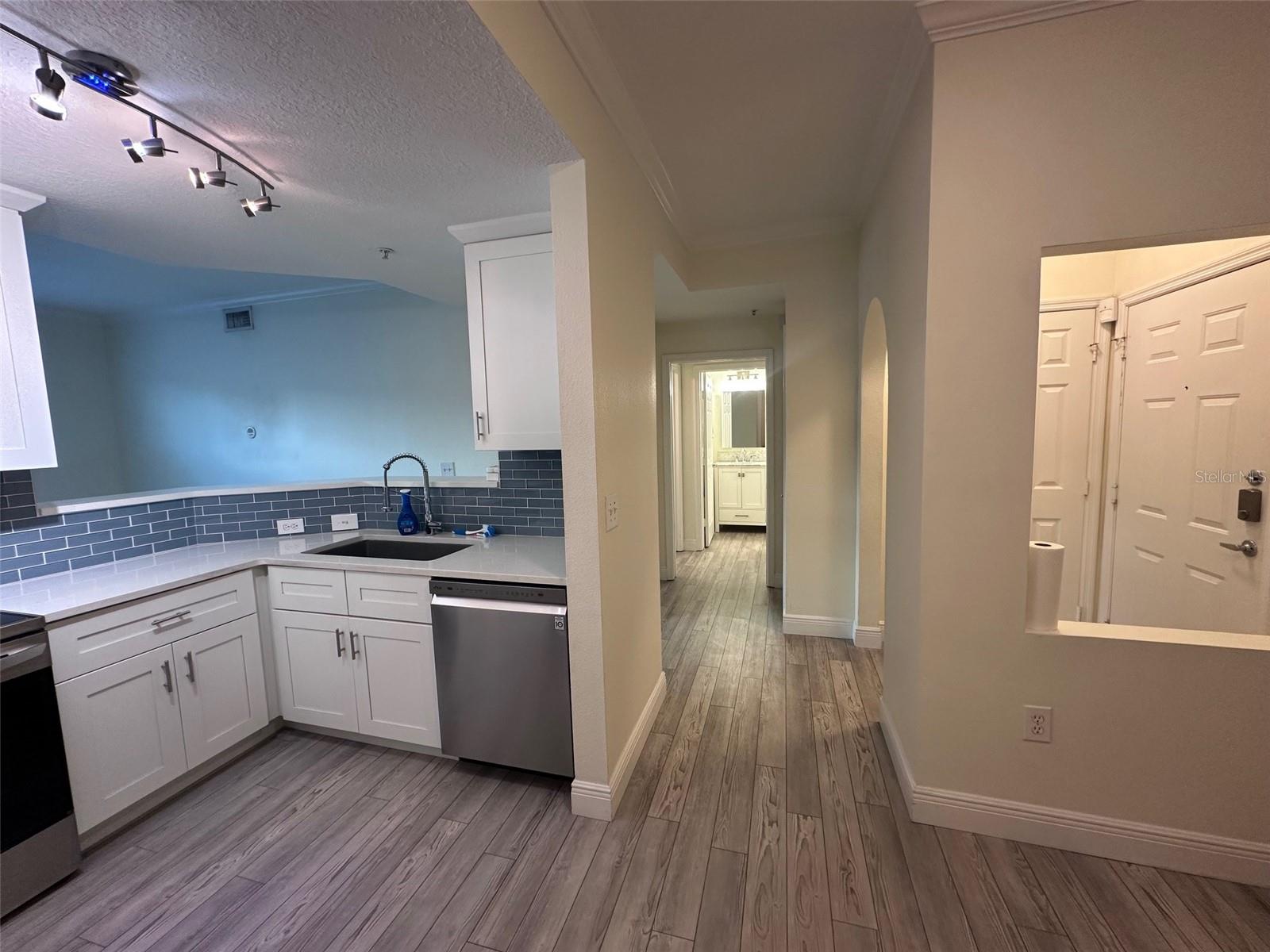 HARBOUR PLACE CITY HOMES A CON - Residential