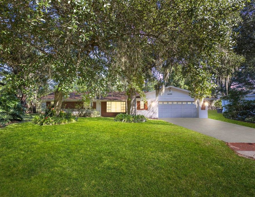 Investor's Special. Prime Location in a tranquil Ocoee Neighborhood with an oversized lot and majestic Oak Trees! This 3-Bedroom, 2.5-Bath gem boasts a 2-car garage and Zero HOA Fees. Bring your tools and turn this opportunity into your next project! "Don't Miss Out!"