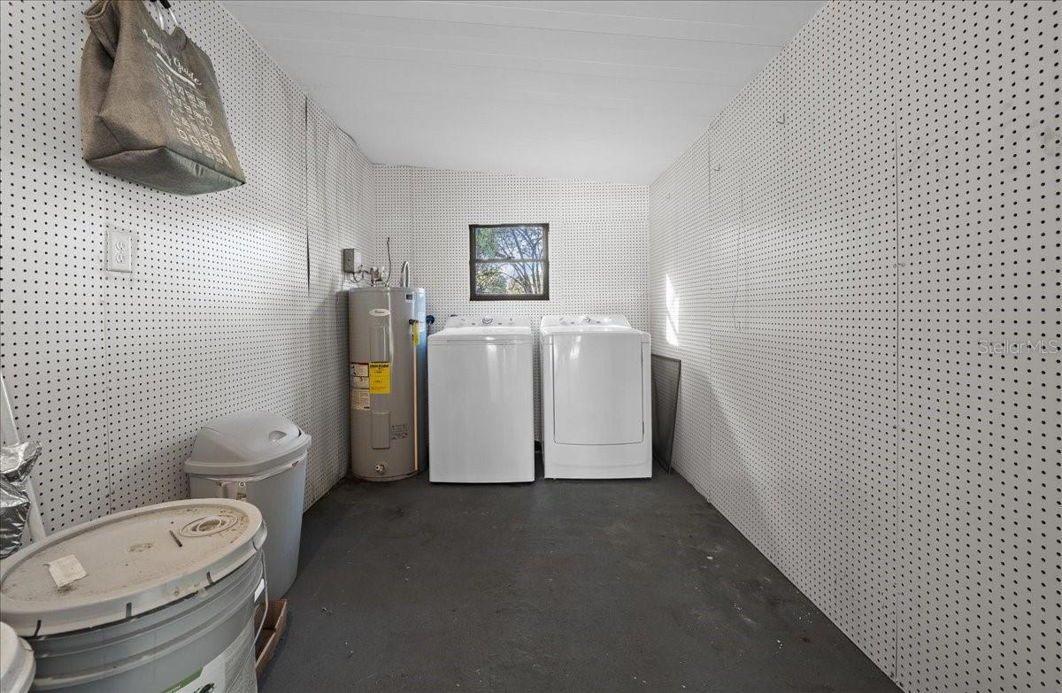 PINE RUN ESTATE - Residential