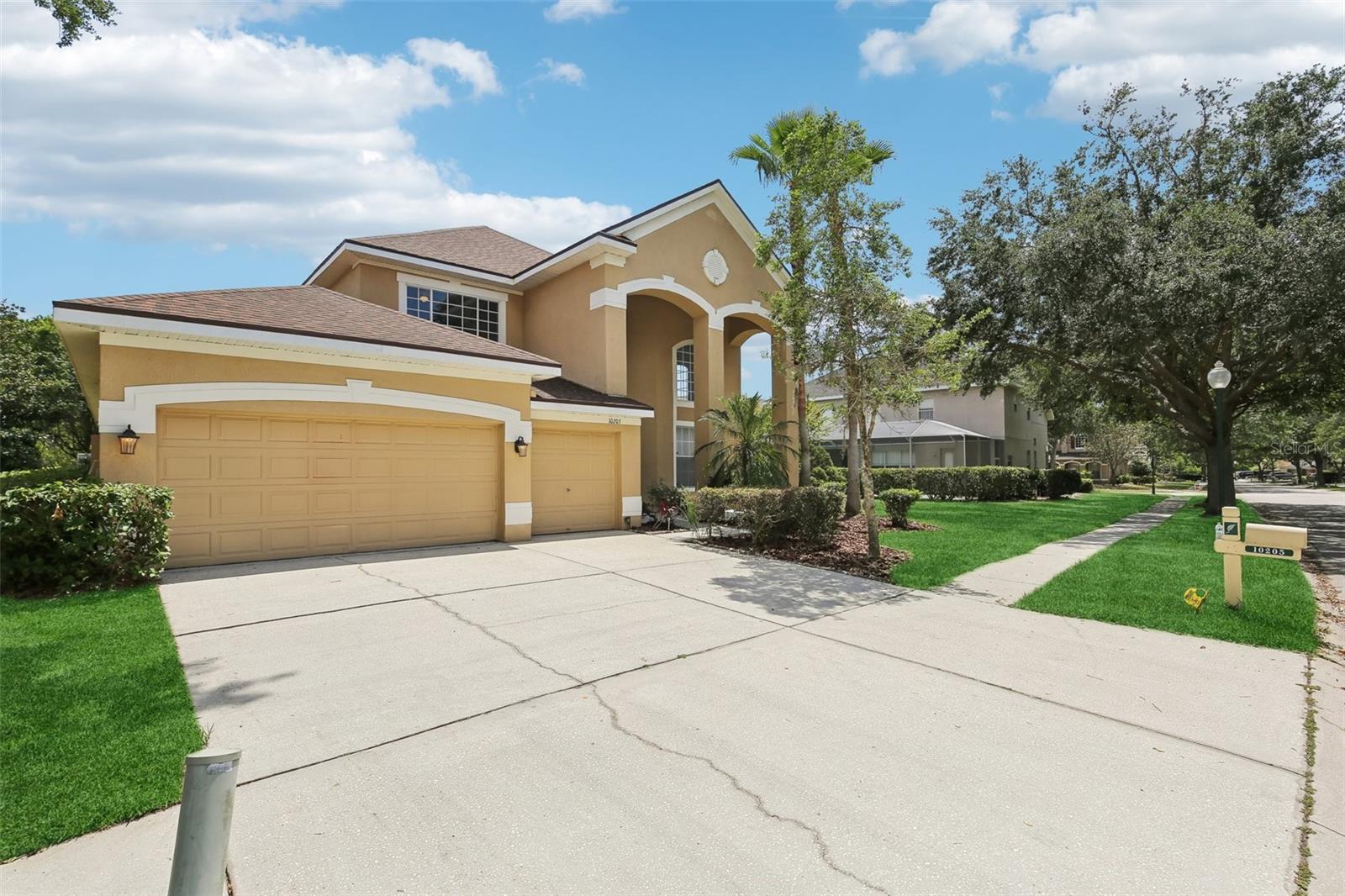 10205 DEERCLIFF DRIVE