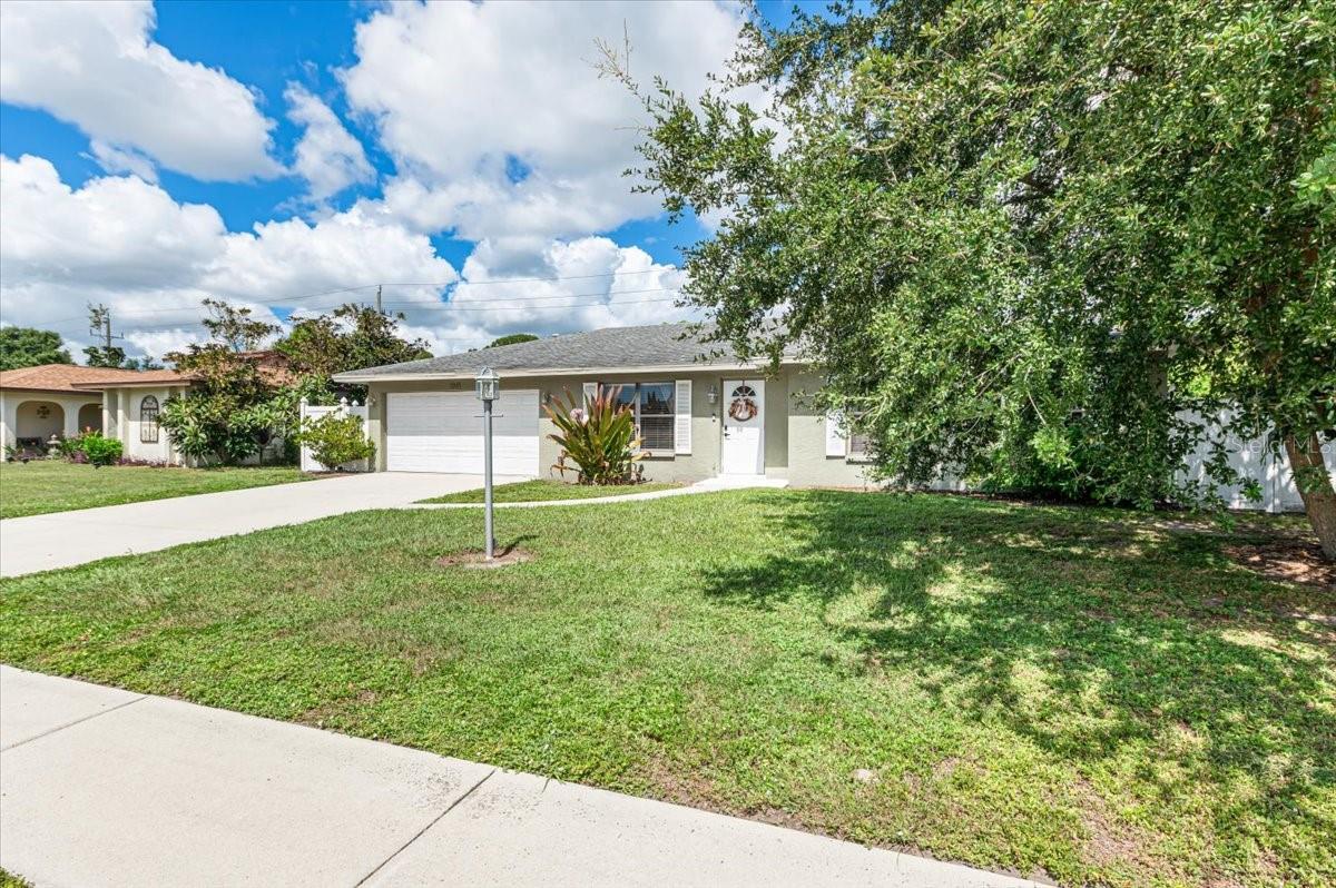 2815 INDIANWOOD DRIVE