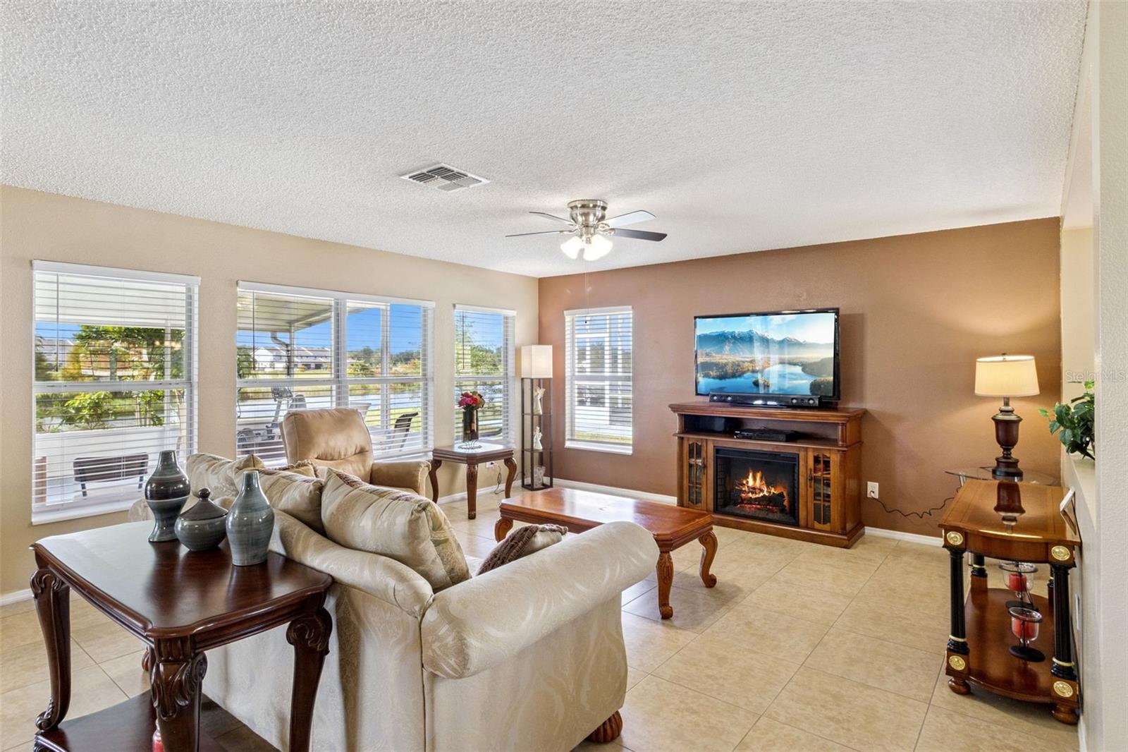 MOUNT DORA LANCASTER AT LOCH LEVEN PH 01 - Residential