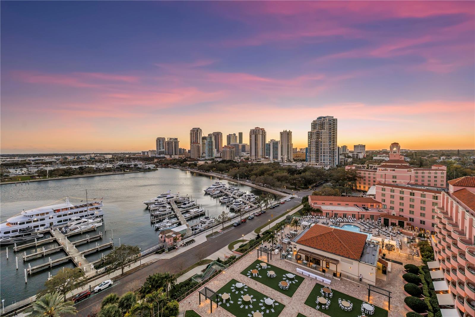 VINOY PLACE CONDO - Residential