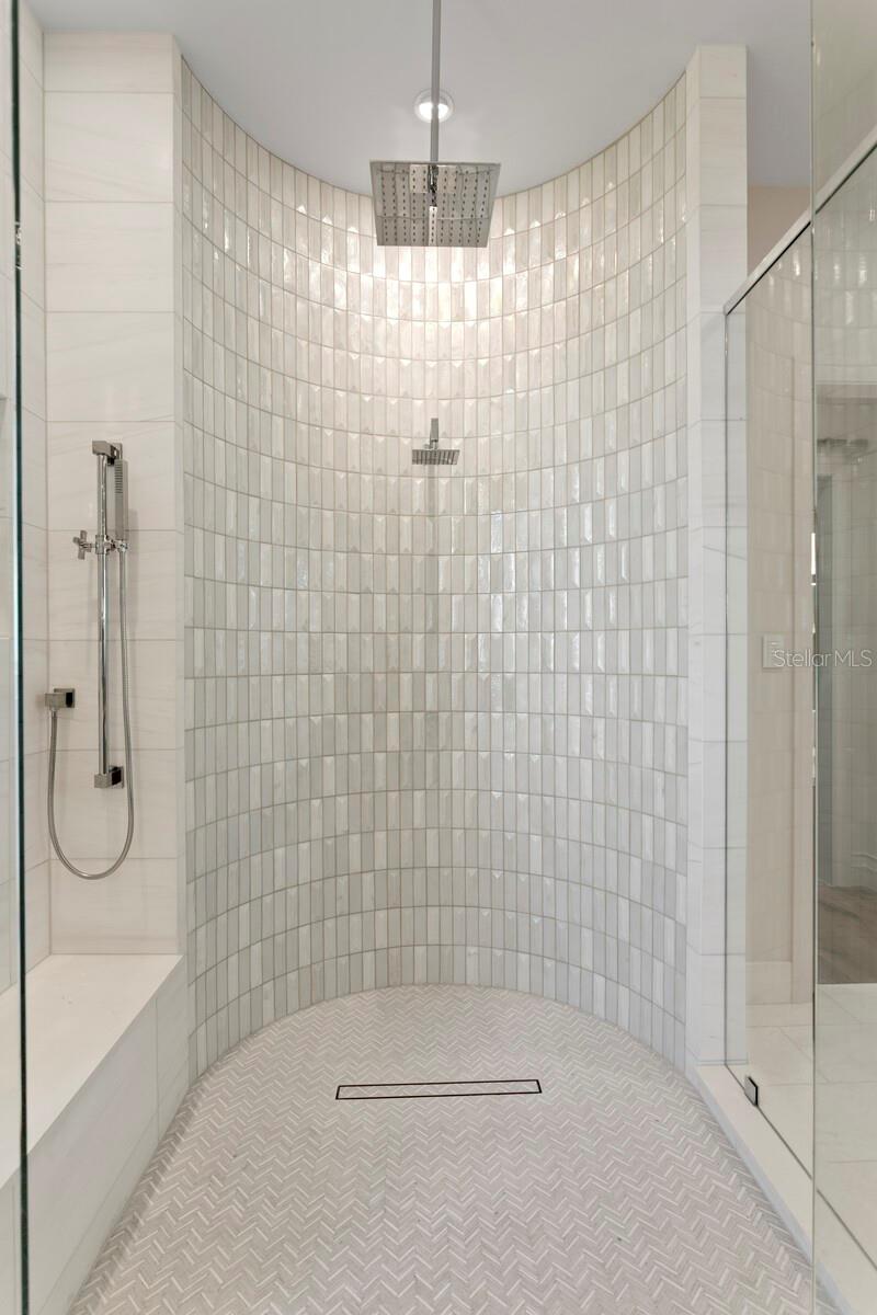 VINOY PLACE CONDO - Residential