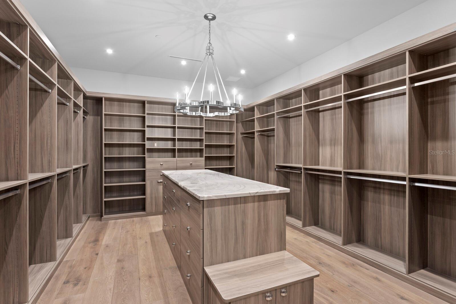 VINOY PLACE CONDO - Residential