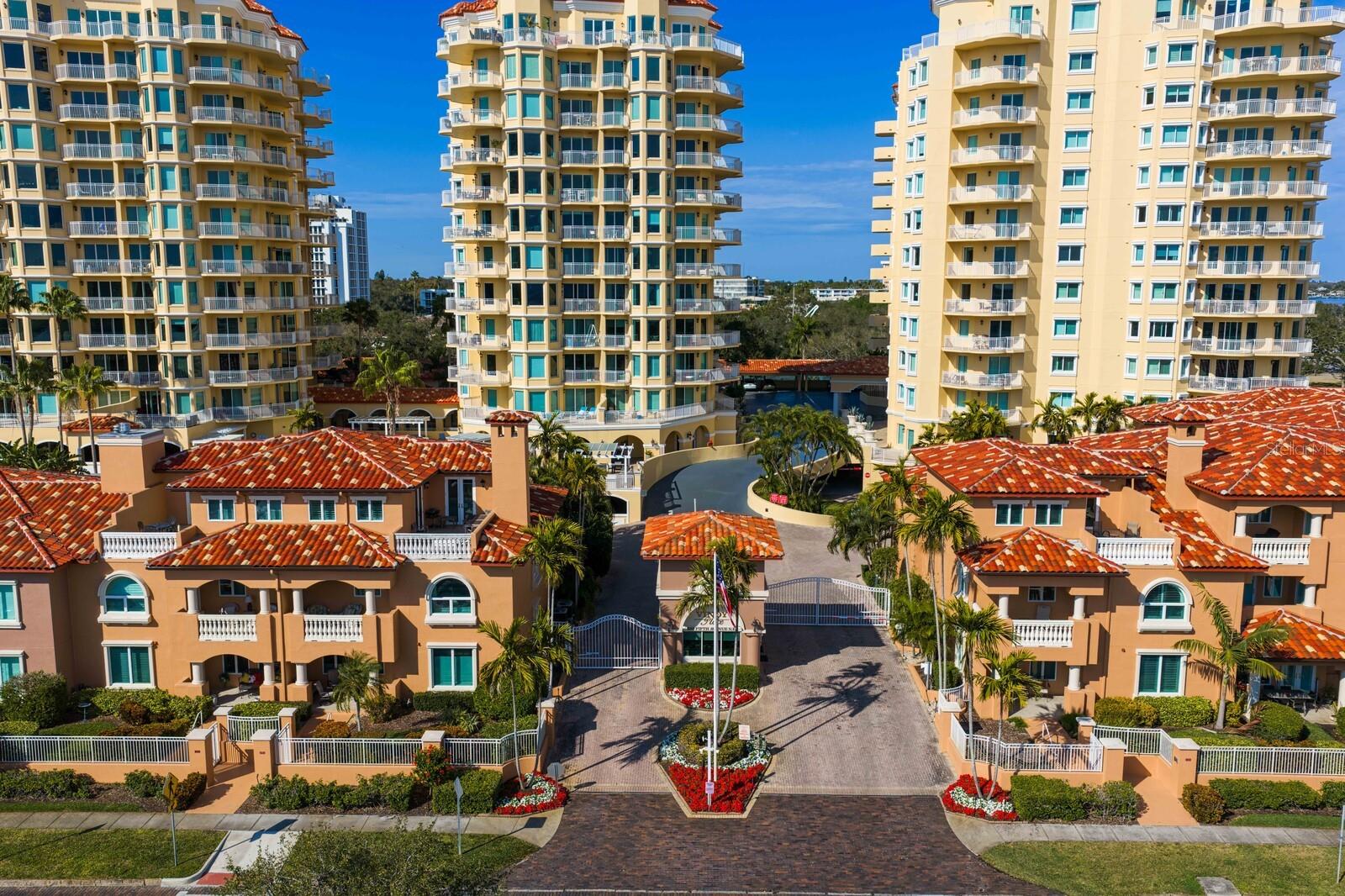 VINOY PLACE CONDO - Residential