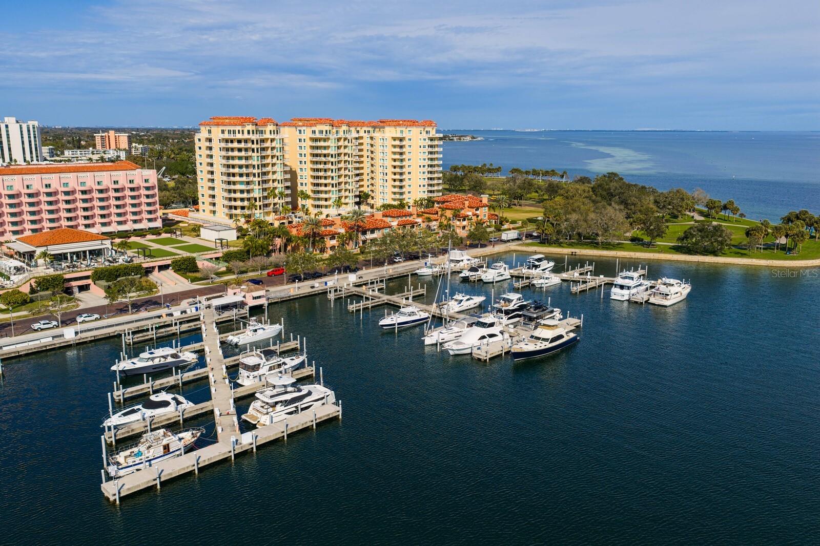 VINOY PLACE CONDO - Residential