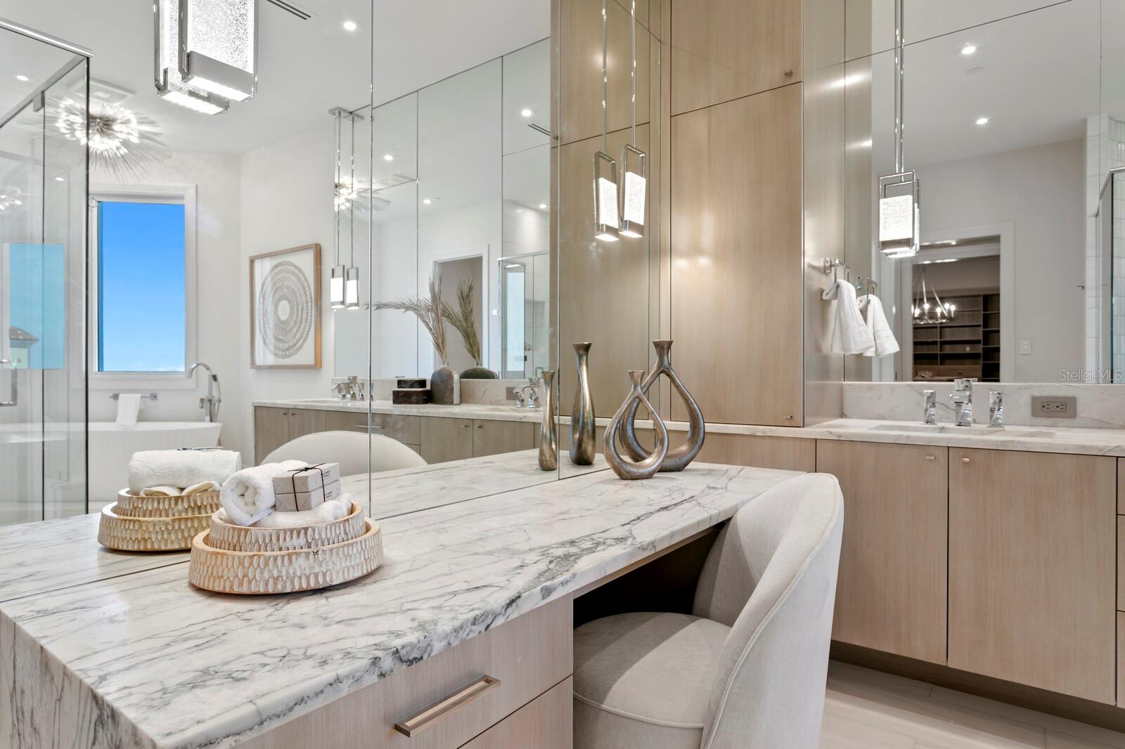 VINOY PLACE CONDO - Residential