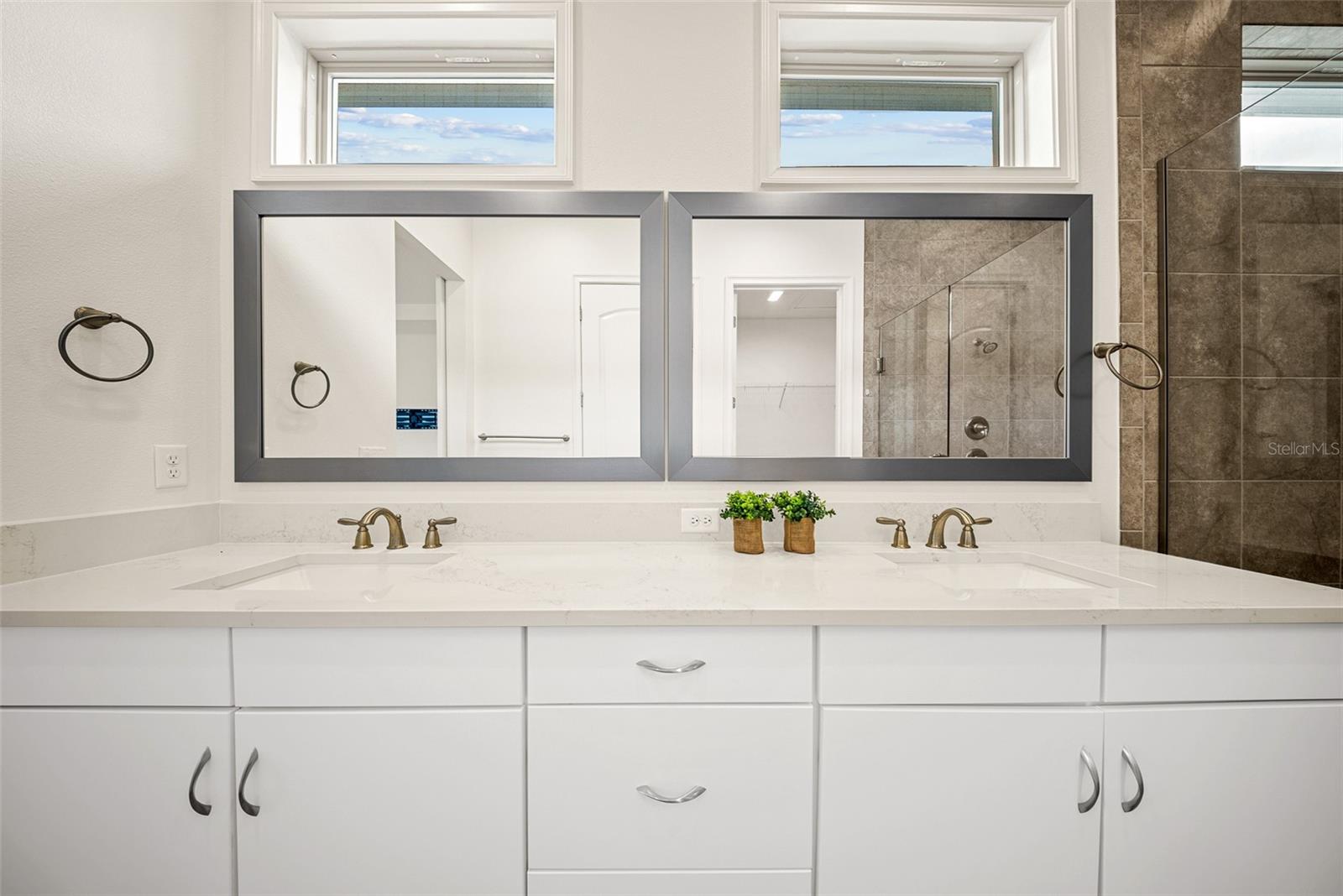 EAGLE CREEK - Residential