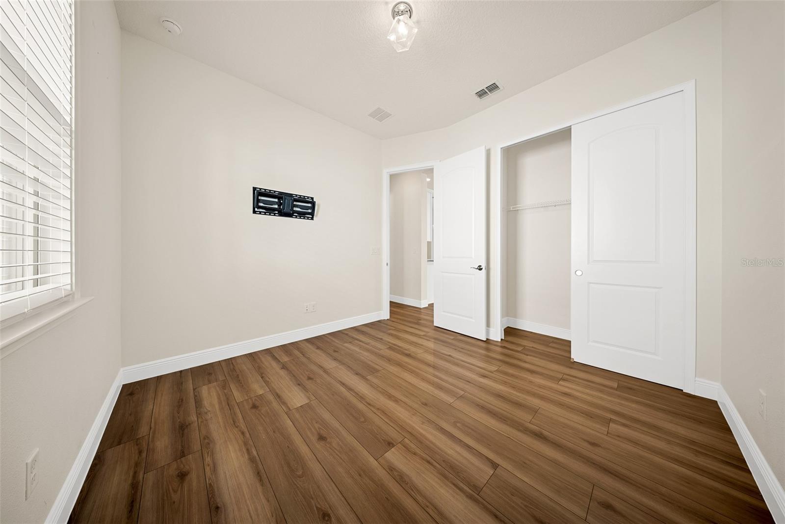 EAGLE CREEK - Residential