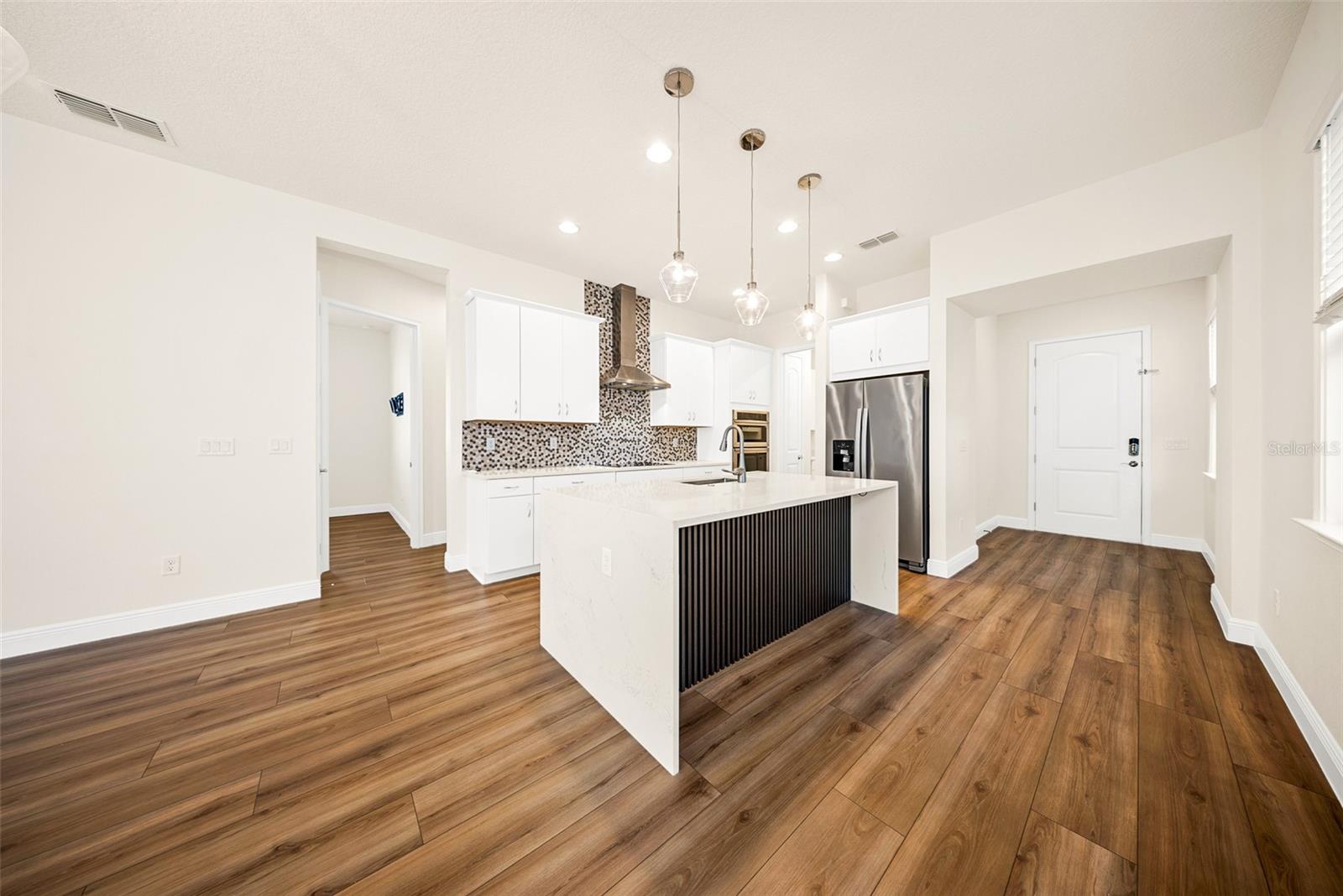 EAGLE CREEK - Residential