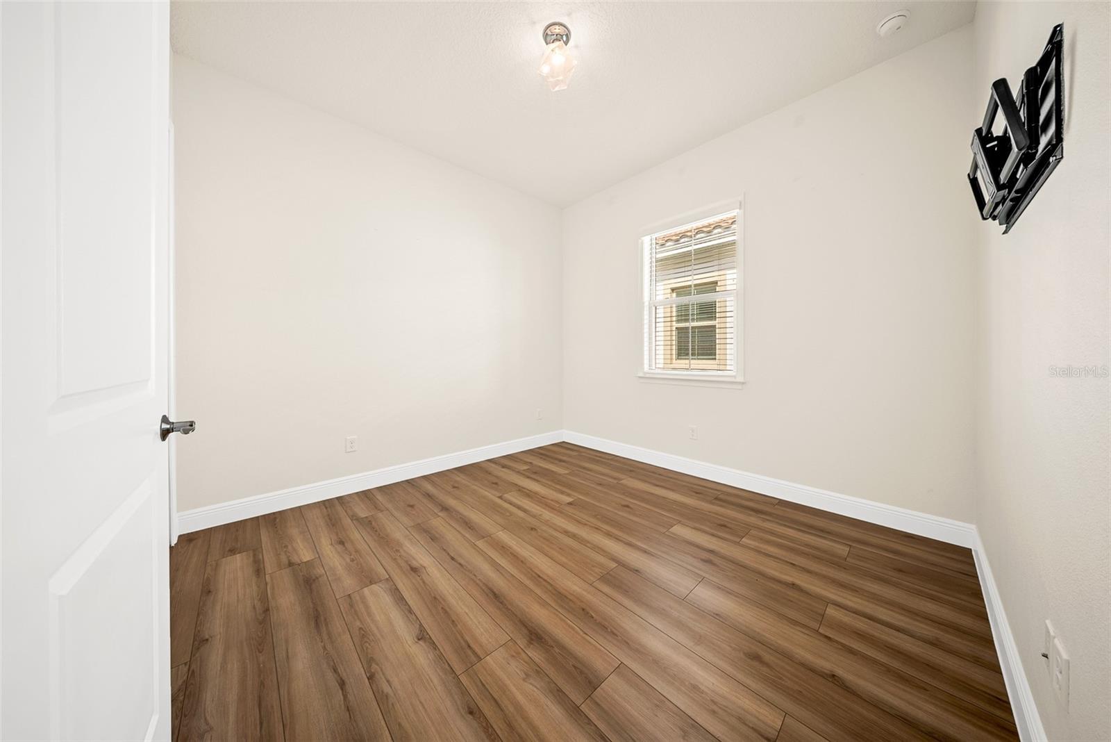 EAGLE CREEK - Residential