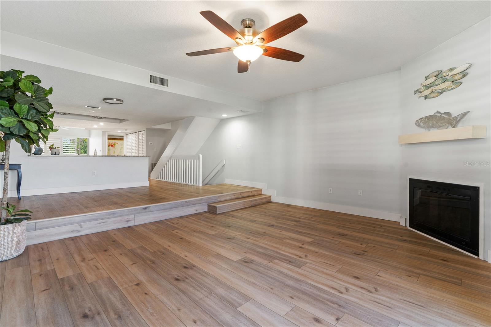 VILLAGE AT TIERRA VERDE CONDO - Residential