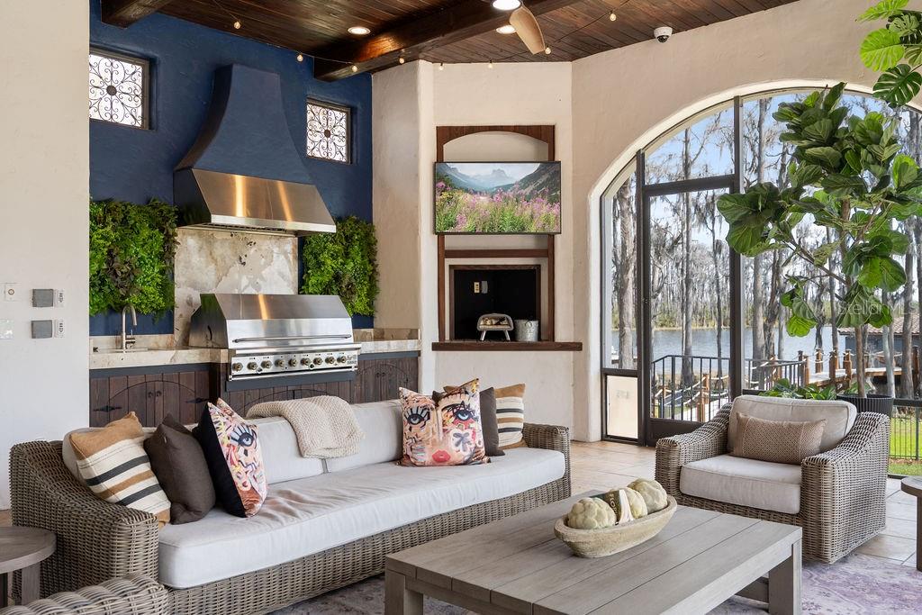 KEENES POINTE - Residential