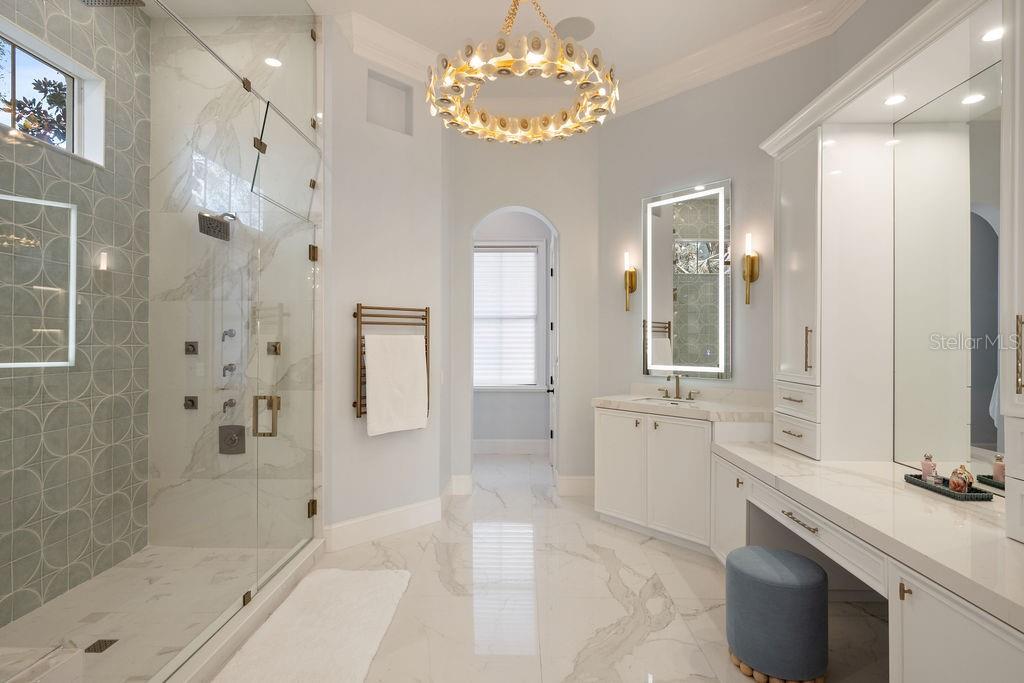 KEENES POINTE - Residential