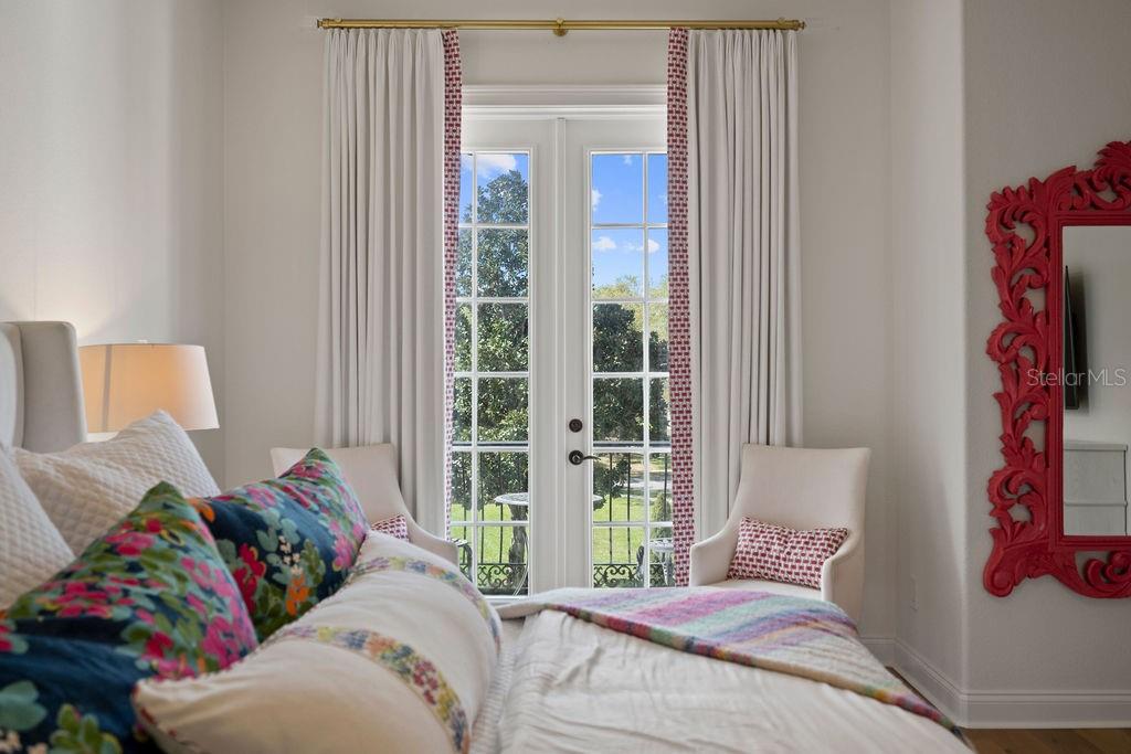 KEENES POINTE - Residential