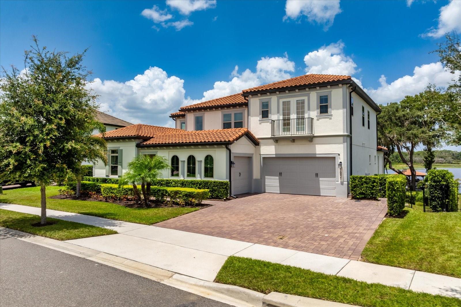 WATERSIDE - Residential