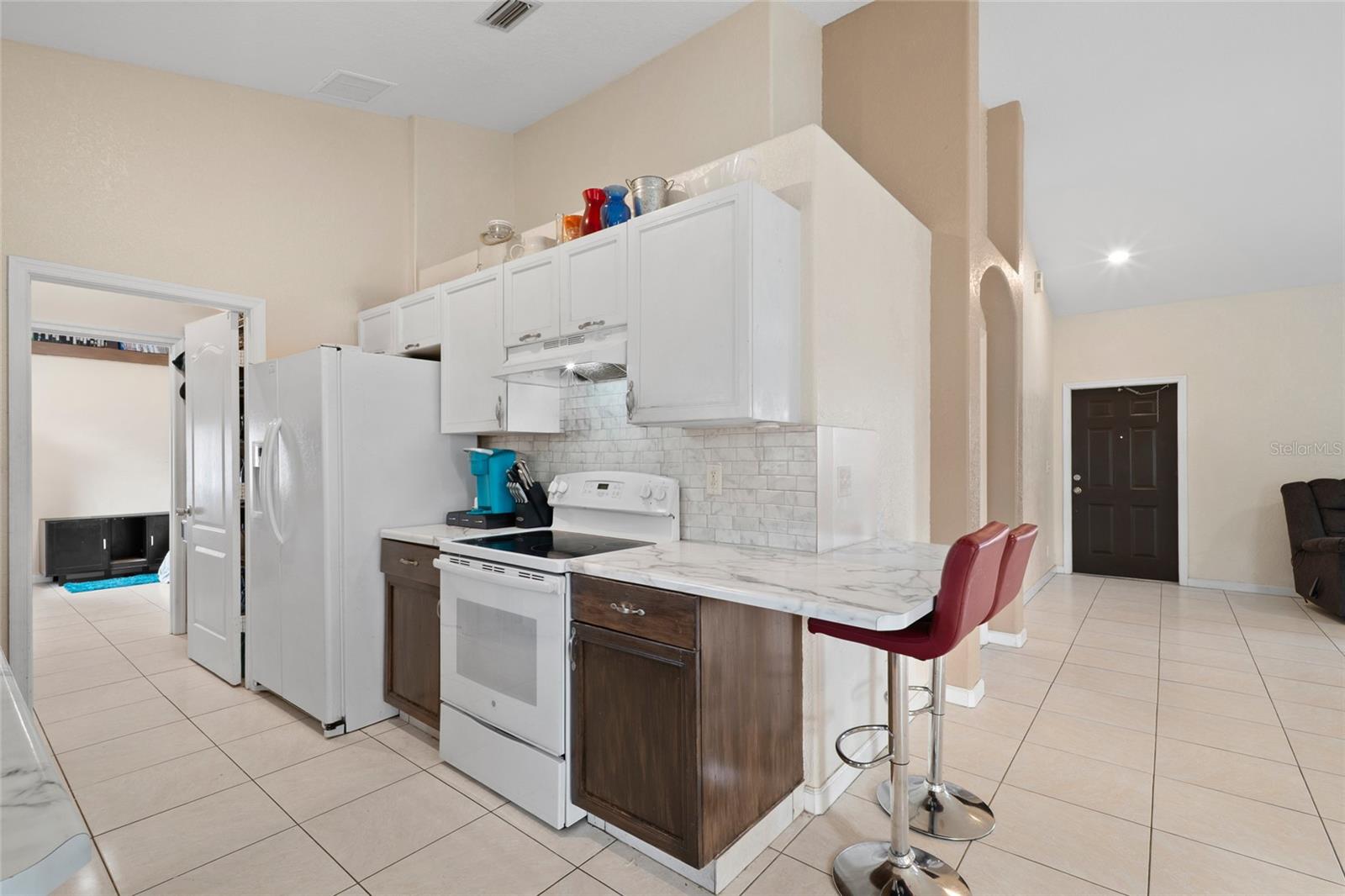 CONNERS GABLES - Residential