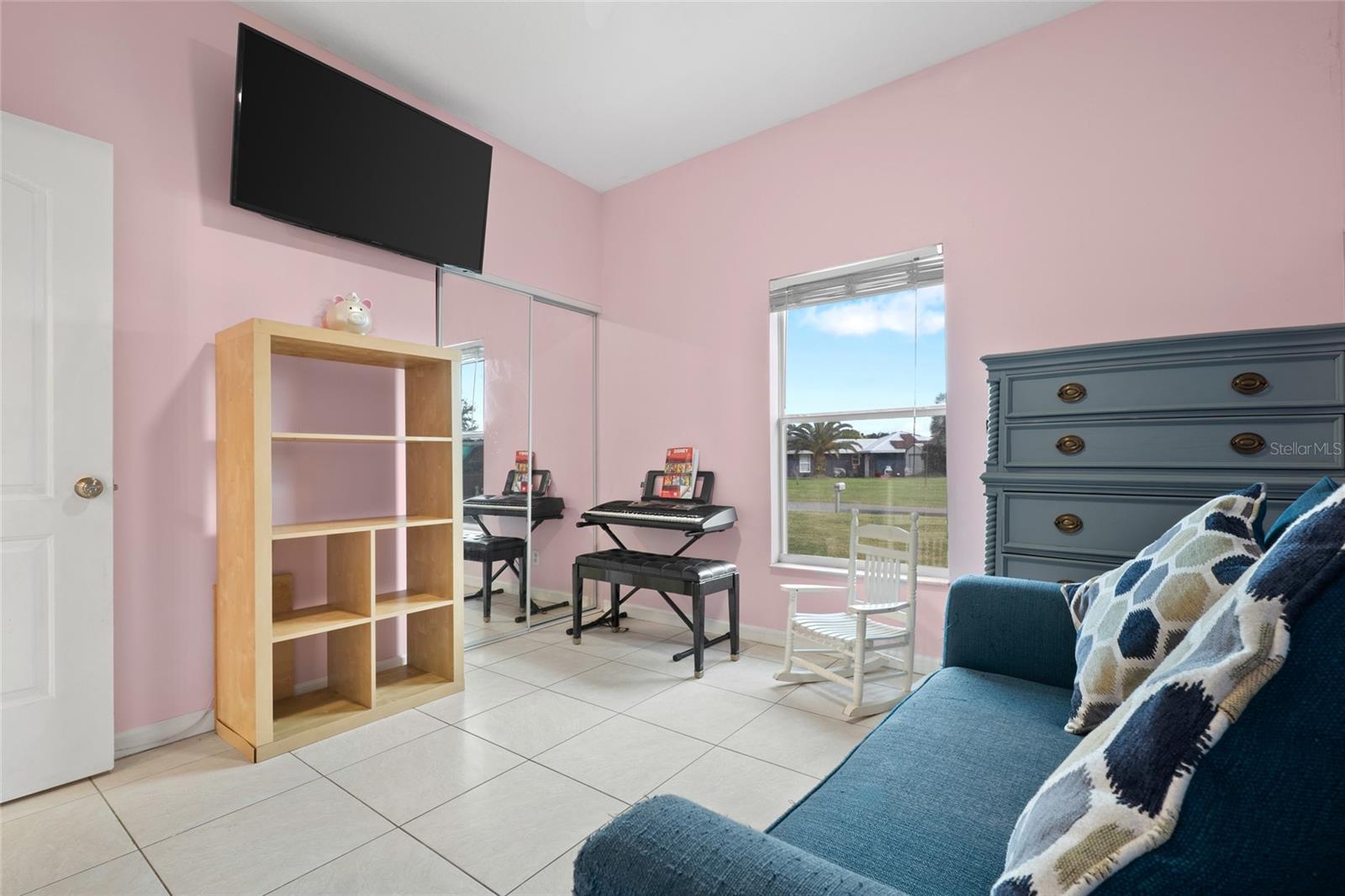 CONNERS GABLES - Residential