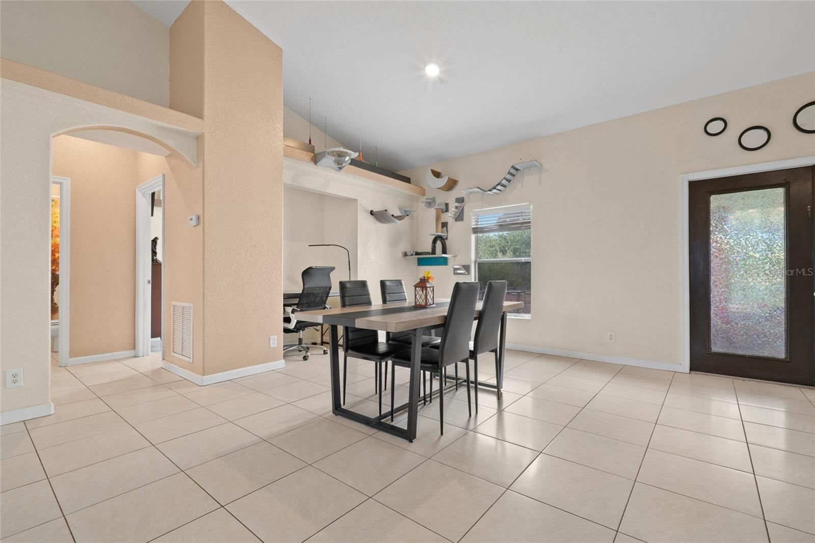 CONNERS GABLES - Residential