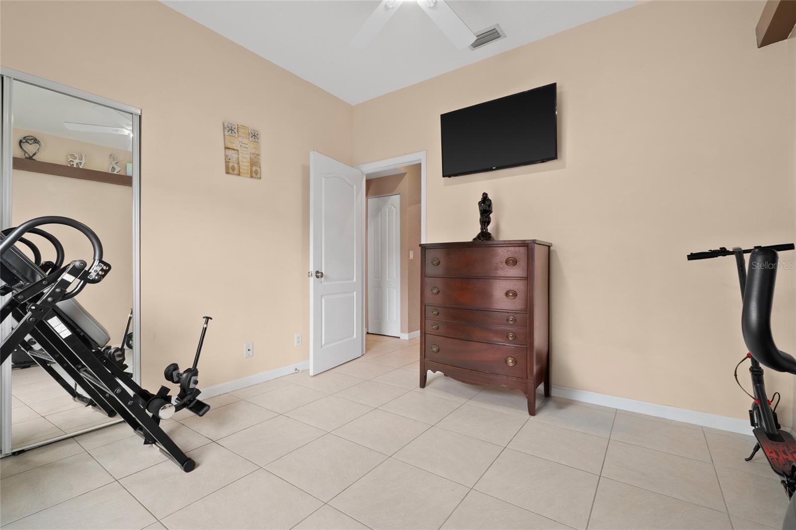 CONNERS GABLES - Residential