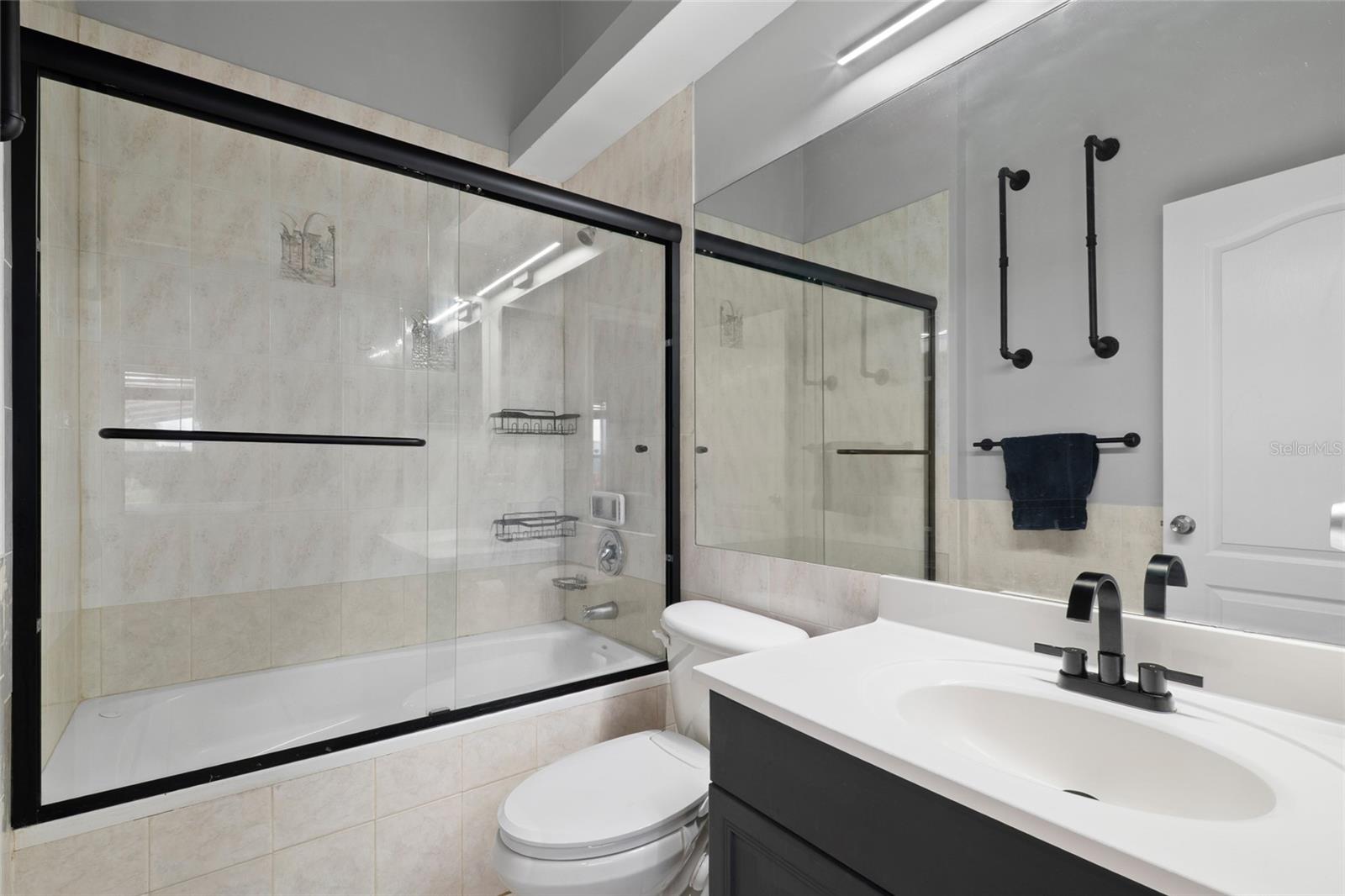 CONNERS GABLES - Residential