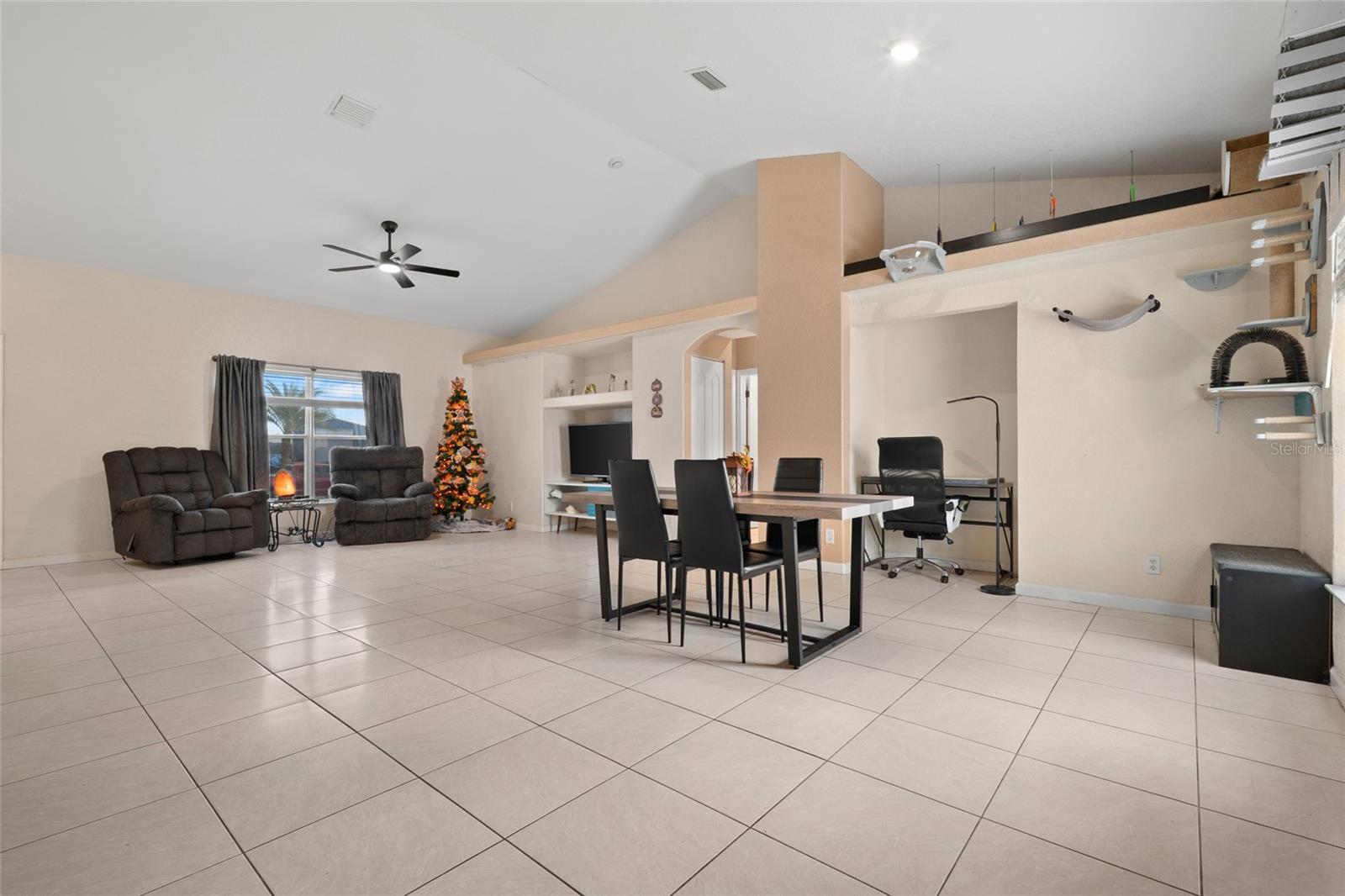 CONNERS GABLES - Residential