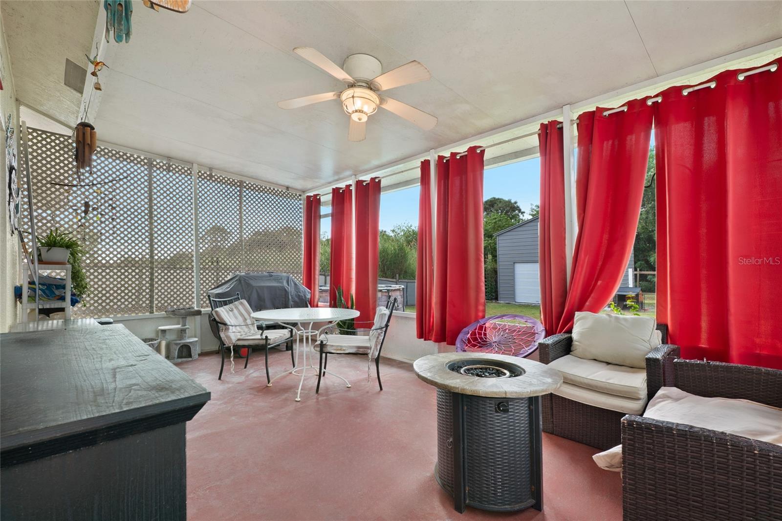 CONNERS GABLES - Residential