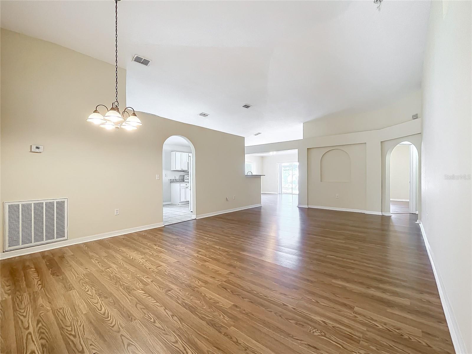 2339 FOXTREE ROAD