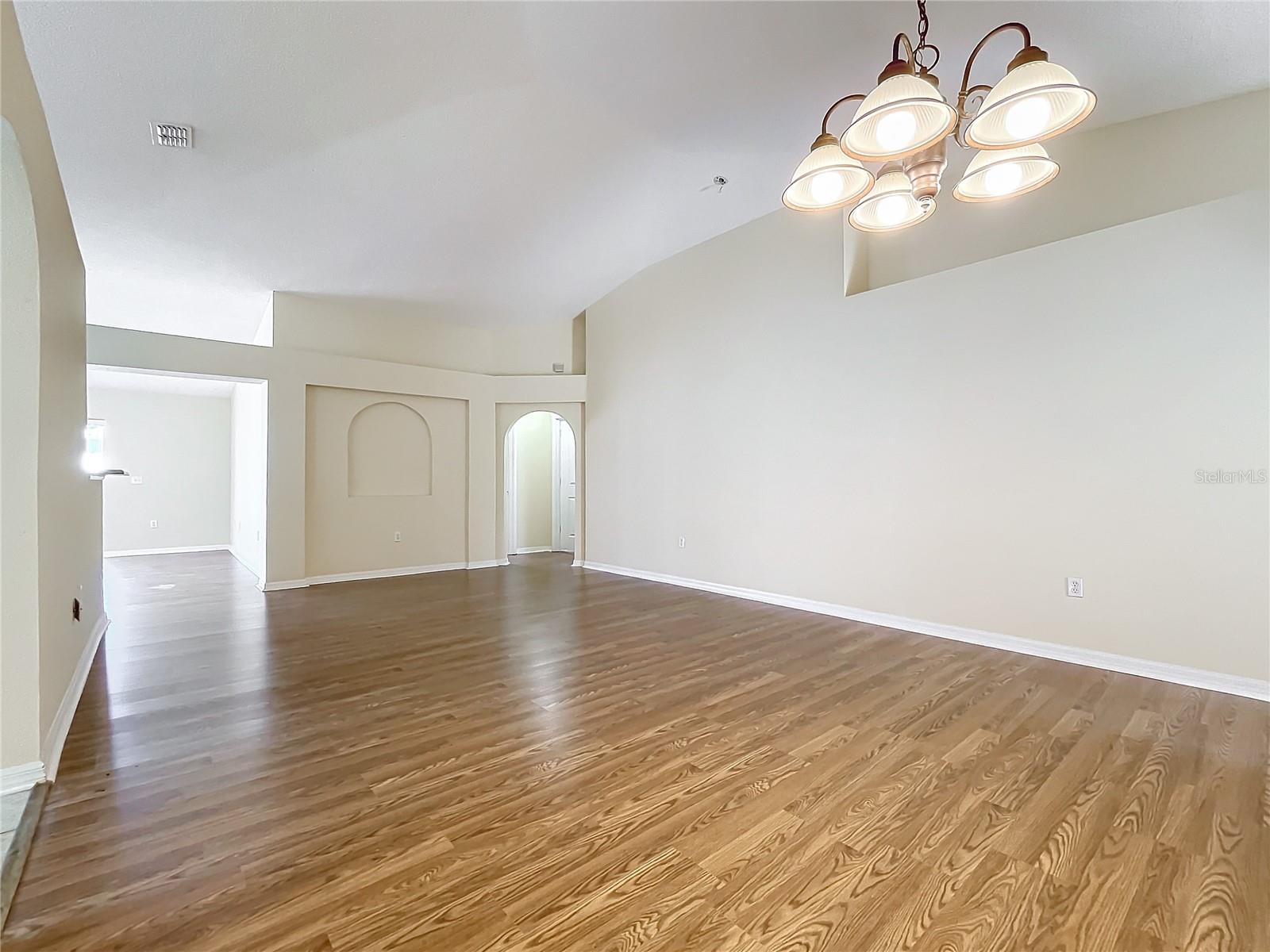 2339 FOXTREE ROAD