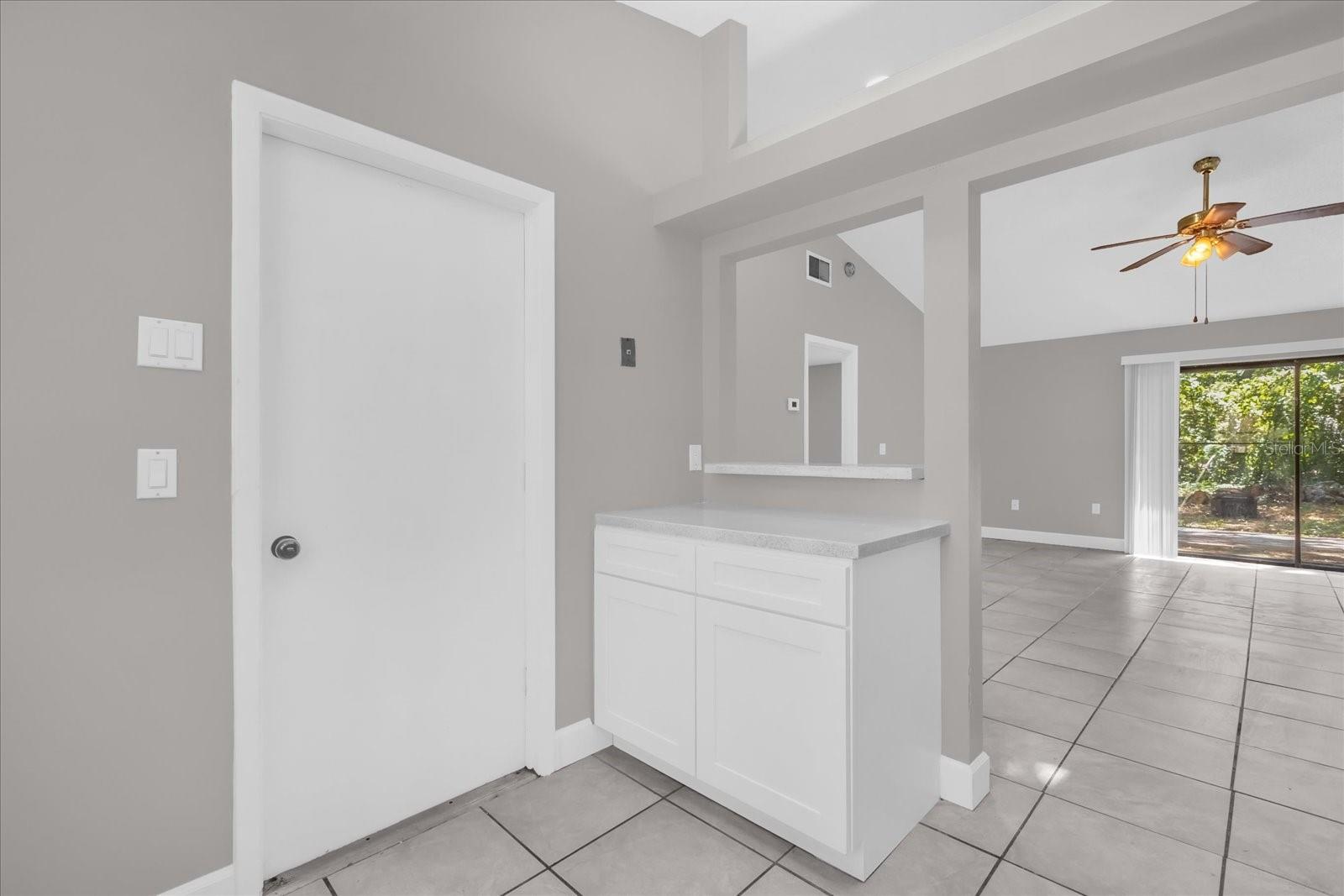 881 E TIMBERLAND TRAIL