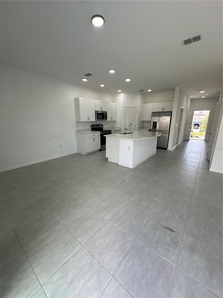 EDGESTONE NORTH AT ARTISAN LAKES - Residential