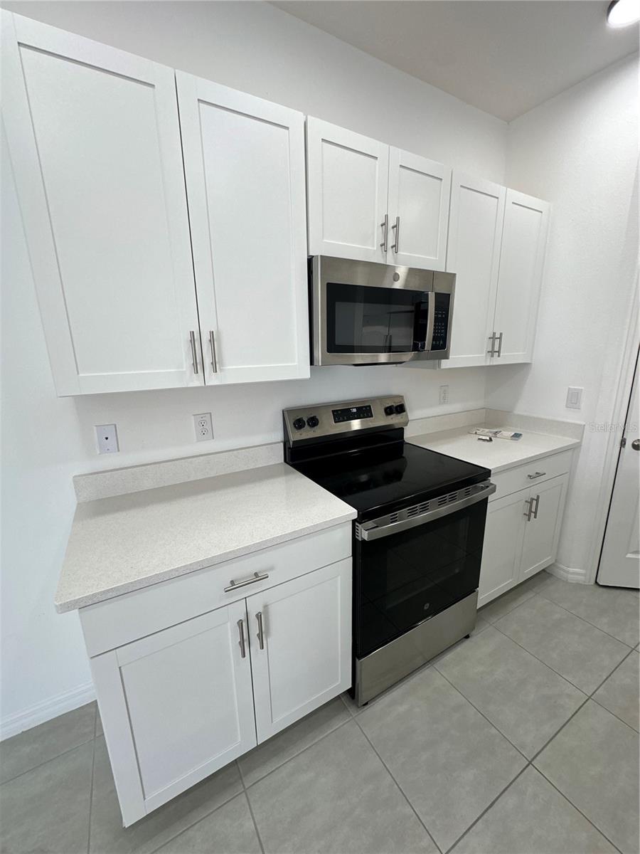 EDGESTONE NORTH AT ARTISAN LAKES - Residential